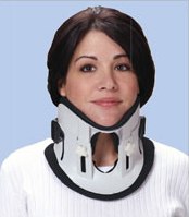 paciente con un collar Pacific