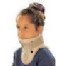 ni�a con un collar philadelphia