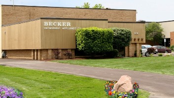 edificio en Becker Orthopedic